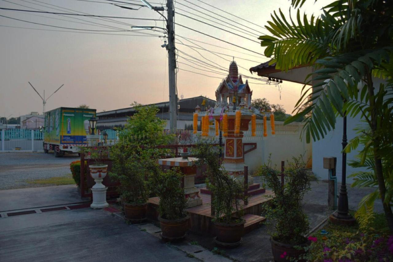 Mg Guesthouse Sukhothai Eksteriør billede